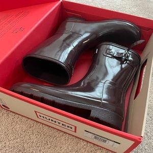 New! Hunter Refined Short Gloss Cherry Brandy Rain Boot